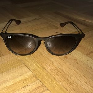Rayban Erika Classic sunglasses